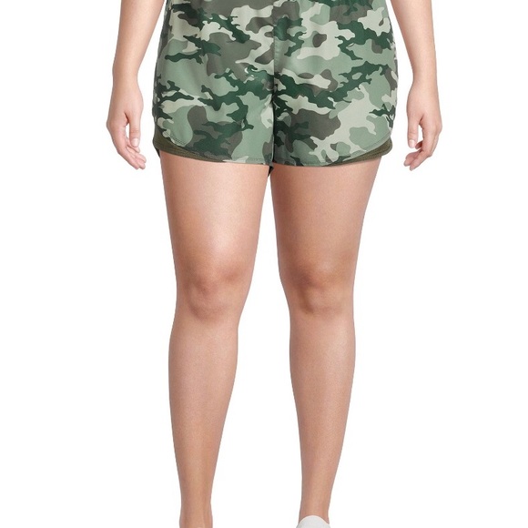 ATHLETIC WORKS Womens Core Running Shorts Size 3X 24W-26W Camouflage New - Picture 3 of 7
